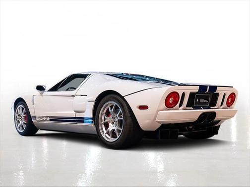 2005 Ford GT Base
