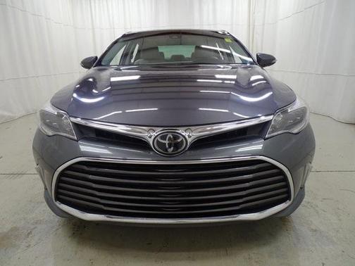 Photo 2 of 39 of 2016 Toyota Avalon Limited