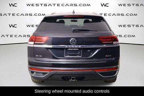 Deep Black Pearl 2022 Volkswagen Atlas Cross Sport 3.6L V6 SE w/Technology