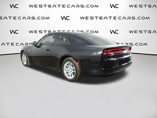 Diamond Black Crystal Pearlcoat 2025 Dodge Charger Daytona R/T