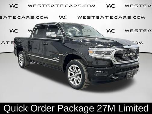 Diamond Black Crystal Pearlcoat 2023 RAM 1500 Limited