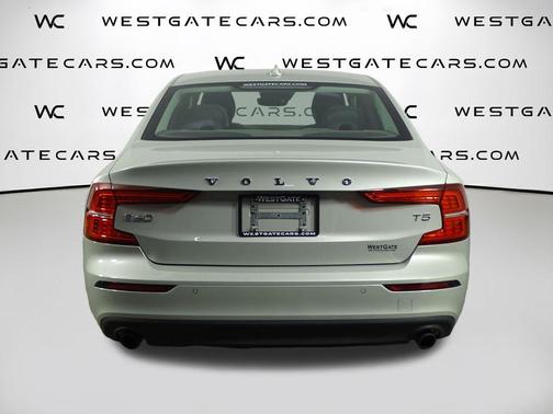 2019 Volvo S60 T5 Momentum