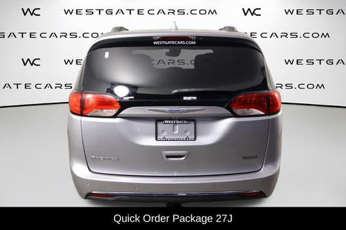 Billet Silver Metallic Clearcoat 2019 Chrysler Pacifica Touring-L Plus