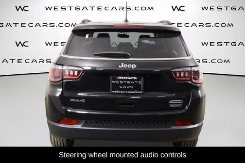 Diamond Black Crystal Pearlcoat 2022 Jeep Compass Latitude Lux