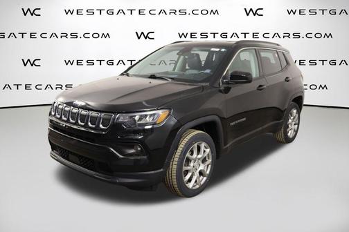Diamond Black Crystal Pearlcoat 2022 Jeep Compass Latitude Lux