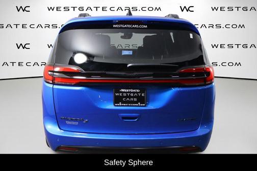 Hydro Blue Pearlcoat 2026 Chrysler Pacifica Limited