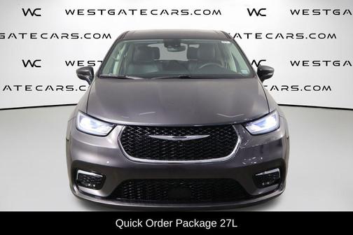 Granite Crystal Clearcoat Metallic 2023 Chrysler Pacifica Touring-L