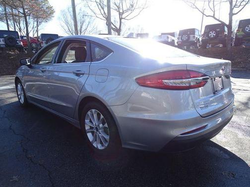 Photo 3 of 33 of 2020 Ford Fusion SE