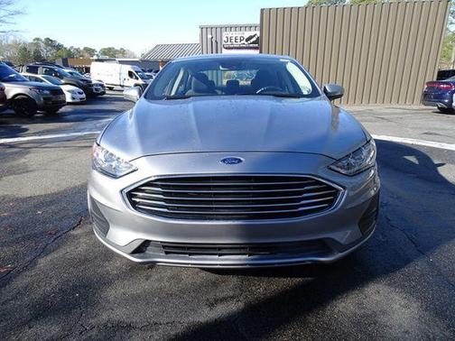 Photo 2 of 33 of 2020 Ford Fusion SE