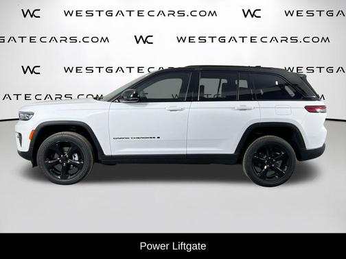 Bright White Clearcoat 2025 Jeep Grand Cherokee Altitude