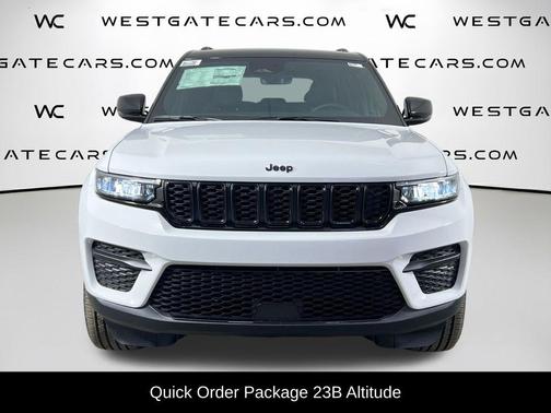 Bright White Clearcoat 2025 Jeep Grand Cherokee Altitude