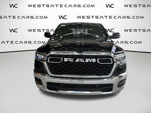 Diamond Black Crystal Pearlcoat 2026 RAM 1500 Big Horn/Lone Star