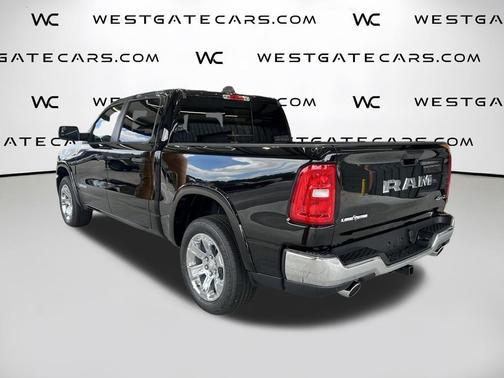Diamond Black Crystal Pearlcoat 2026 RAM 1500 Big Horn/Lone Star
