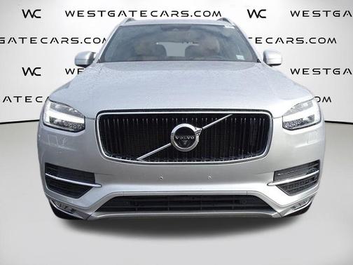 2018 Volvo XC90 T6 Momentum