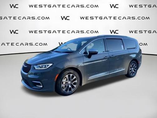 2023 Chrysler Pacifica Hybrid Pinnacle