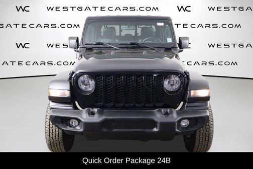 Black Clearcoat 2022 Jeep Gladiator Sport