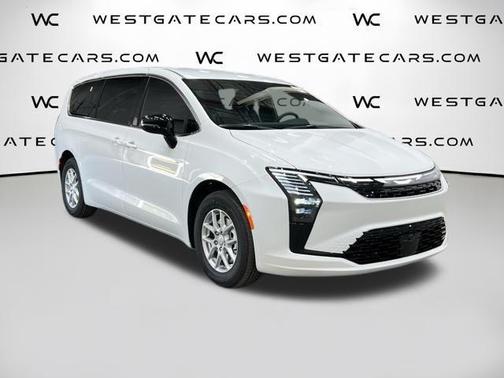 Bright White Clearcoat 2027 Chrysler Pacifica L