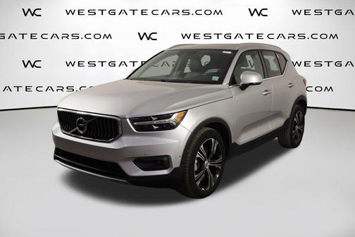 Bright Silver Metallic 2019 Volvo XC40 T5 Inscription
