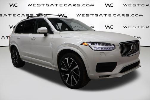 2022 Volvo XC90 T6 Momentum 7 Passenger