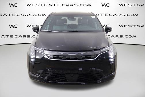 Diamond Black Crystal Pearlcoat 2027 Chrysler Pacifica L