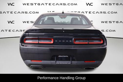 Pitch Black Clearcoat 2022 Dodge Challenger R/T