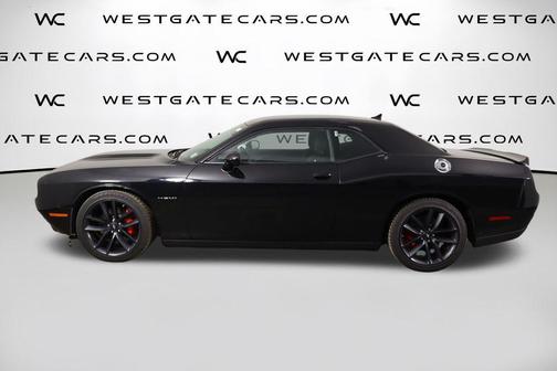 Pitch Black Clearcoat 2022 Dodge Challenger R/T
