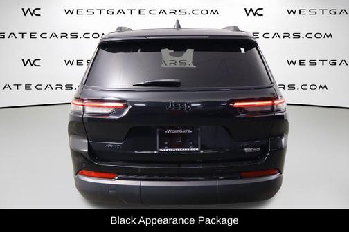 Diamond Black Crystal Pearlcoat 2023 Jeep Grand Cherokee L Limited