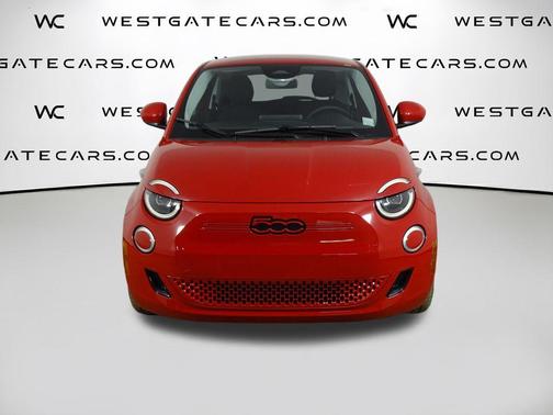 2024 FIAT 500e Base