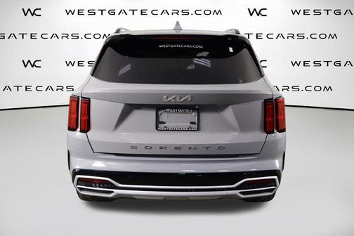 Wolf Gray 2022 Kia Sorento SX