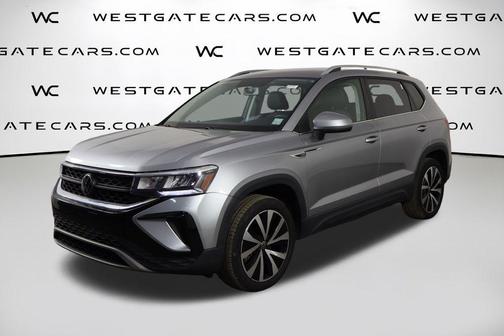 Silver Metallic 2022 Volkswagen Taos 1.5T SE