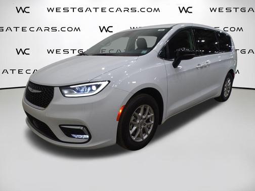 2024 Chrysler Pacifica Touring-L