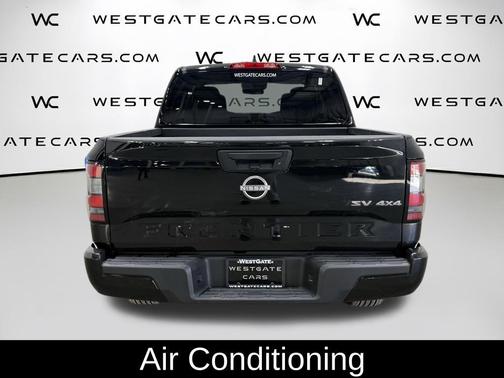 2023 Nissan Frontier SV