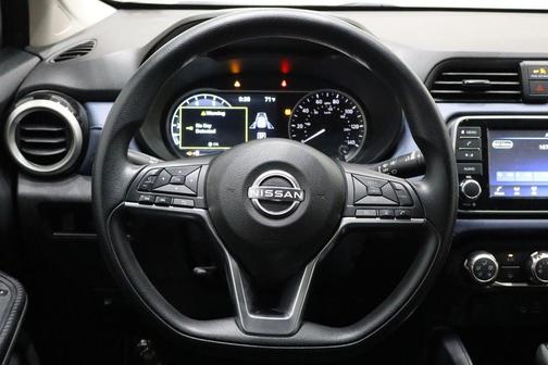 2023 Nissan Versa 1.6 SV
