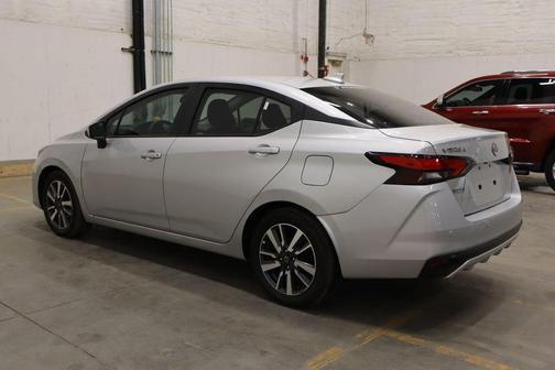 2023 Nissan Versa 1.6 SV