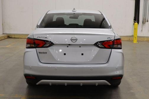 2023 Nissan Versa 1.6 SV