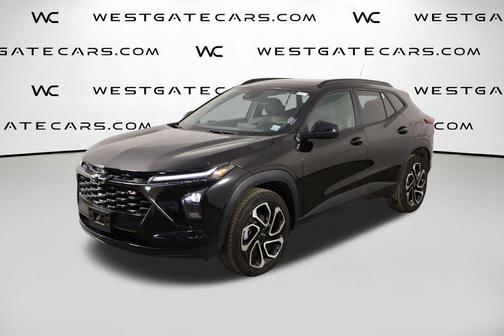 Mosaic Black Metallic 2025 Chevrolet Trax FWD 2RS
