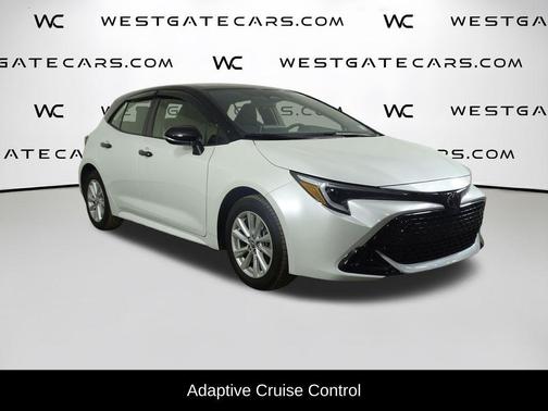 2025 Toyota Corolla Hatchback SE