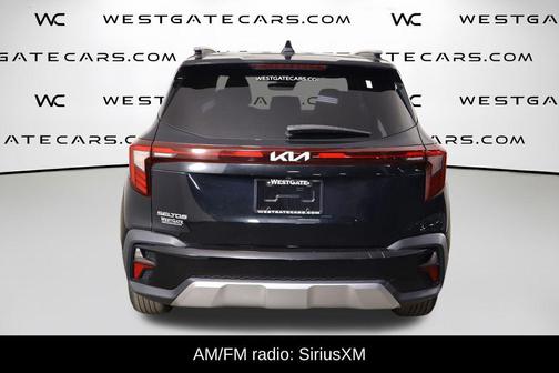 Fusion Black 2024 Kia Seltos EX