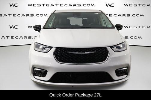 2024 Chrysler Pacifica Touring-L