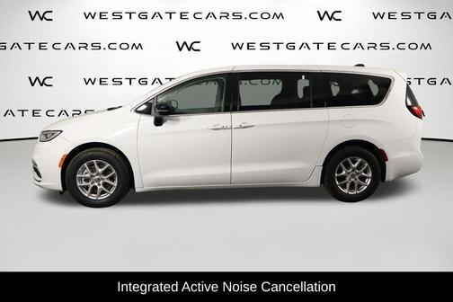 2024 Chrysler Pacifica Touring-L