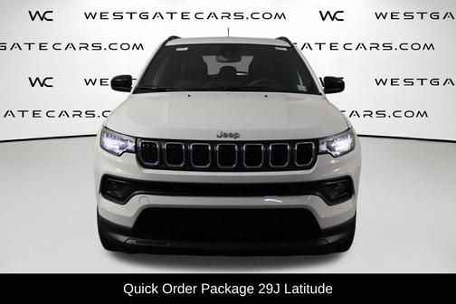 Bright White Clearcoat 2024 Jeep Compass Latitude
