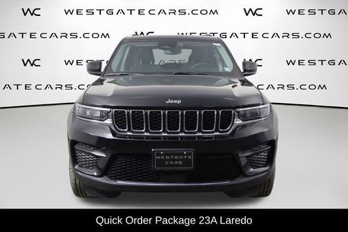 Diamond Black Crystal Pearlcoat 2023 Jeep Grand Cherokee Laredo
