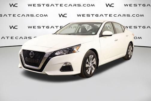 Glacier White 2022 Nissan Altima S FWD