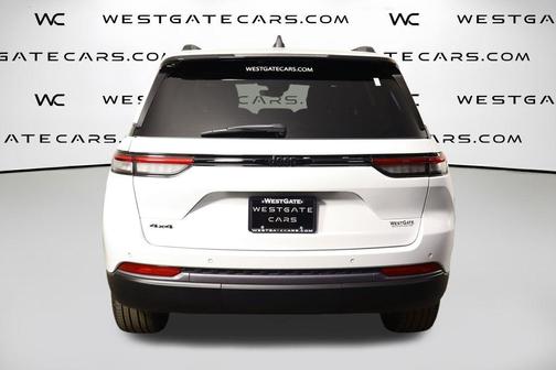 Bright White Clearcoat 2026 Jeep Grand Cherokee Limited