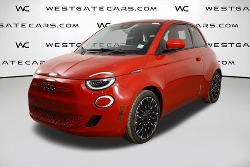 2024 FIAT 500e Base