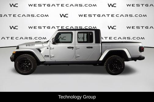 Silver Zynith Clearcoat 2022 Jeep Gladiator Willys 4x4
