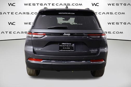 Baltic Gray Metallic Clearcoat 2026 Jeep Grand Cherokee Laredo