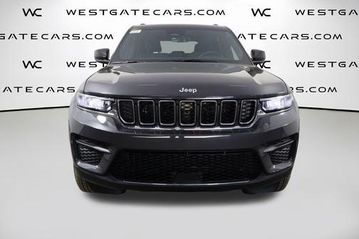 Baltic Gray Metallic Clearcoat 2026 Jeep Grand Cherokee Laredo