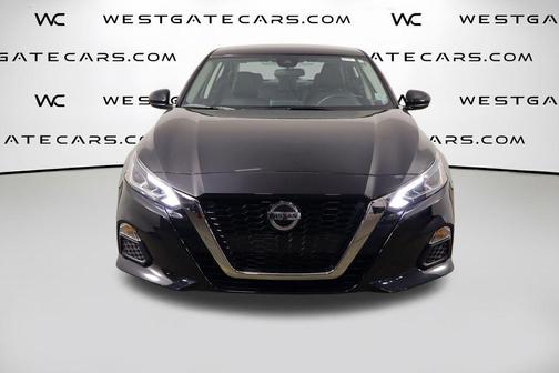 Super Black 2022 Nissan Altima SR FWD