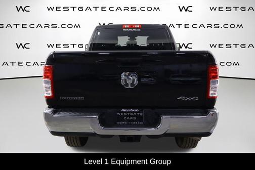 Diamond Black Crystal Pearlcoat 2024 RAM 2500 Big Horn Crew Cab 4x4 6'4' Box